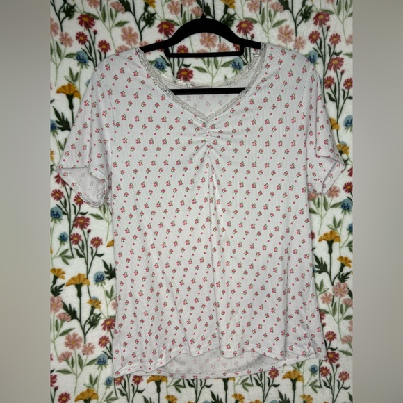 Free Kisses Tops - Free Kisses White Short Sleeve Top with Small Pink Floral Print
